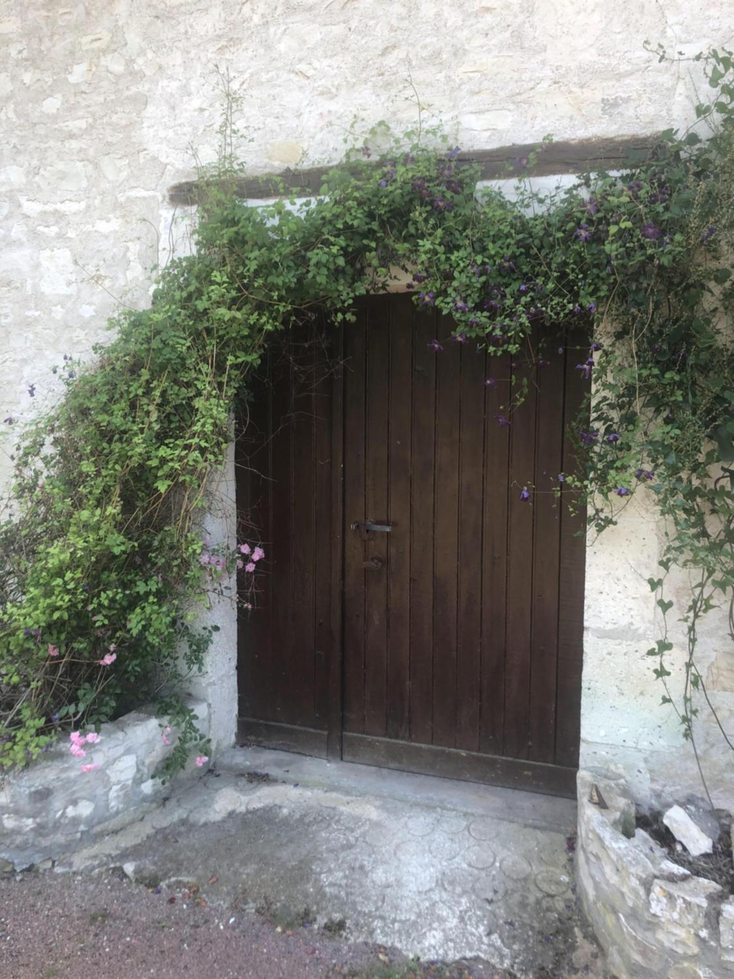 The Cool Lounge A Coulonges - Charente Bed & Breakfast Exterior photo